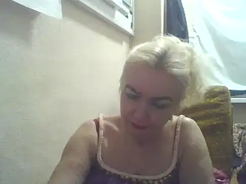 Snapshot of Meri798 chatting on 03/10/25, 10:45 Meri798 online show from 03/10/25, 10:45