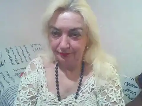 Snapshot of Meri798 chatting on 03/13/25, 08:32 Meri798 online show from 03/13/25, 08:32