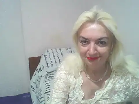 Snapshot of Meri798 chatting on 09/25/25, 02:37 Meri798 online show from 09/25/25, 02:37