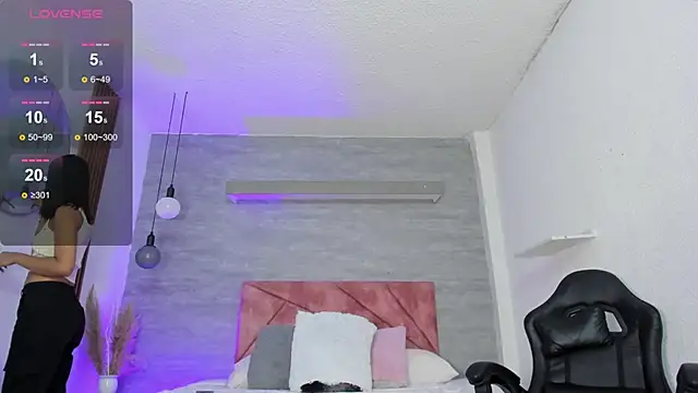 thararouse online show from 11/13/25, 12:15