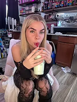 Snapshot of delicioussdixie chatting on 12/15/25, 06:45 delicioussdixie online show from 12/15/25, 06:45