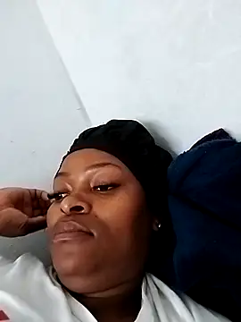 lovelyassbitch online show from 02/17/25, 11:13