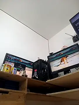 Snapshot of weedmanhot28 chatting on 12/27/24, 05:59 weedmanhot28 online show from 12/27/24, 05:59