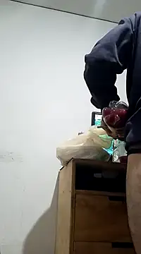 Snapshot of weedmanhot28 chatting on 02/02/25, 03:10 weedmanhot28 online show from 02/02/25, 03:10