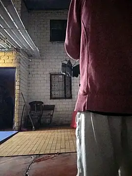 Snapshot of weedmanhot28 chatting on 09/12/25, 12:11 weedmanhot28 online show from 09/12/25, 12:11