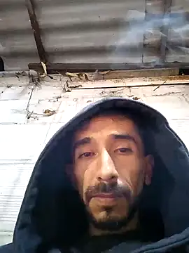 Snapshot of weedmanhot28 chatting on 10/15/25, 02:01 weedmanhot28 online show from 10/15/25, 02:01