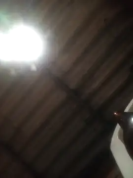 Snapshot of weedmanhot28 chatting on 12/21/25, 01:35 weedmanhot28 online show from 12/21/25, 01:35