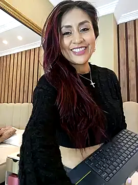 Snapshot of MonicaMoret chatting on 02/05/25, 11:23 MonicaMoret online show from 02/05/25, 11:23