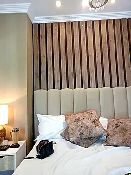 Snapshot of MonicaMoret chatting on 03/01/25, 03:38 MonicaMoret online show from 03/01/25, 03:38