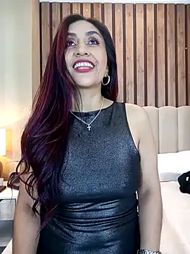 Snapshot of MonicaMoret chatting on 03/12/25, 06:22 MonicaMoret online show from 03/12/25, 06:22