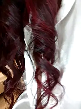 Snapshot of MonicaMoret chatting on 03/22/25, 03:09 MonicaMoret online show from 03/22/25, 03:09