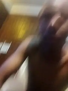 Snapshot of bobzerr chatting on 01/12/26, 09:42 bobzerr online show from 01/12/26, 09:42