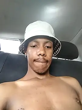 Snapshot of bobzerr chatting on 02/09/26, 09:24 bobzerr online show from 02/09/26, 09:24