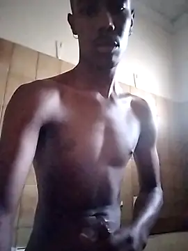 Snapshot of bobzerr chatting on 03/08/26, 02:54 bobzerr online show from 03/08/26, 02:54