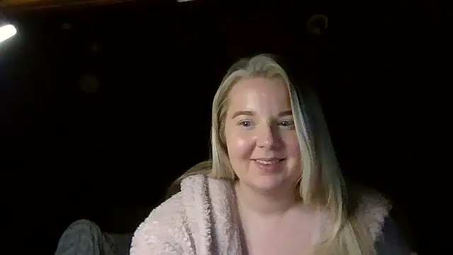 Snapshot of Jessica69G chatting on 11/25/25, 10:54 Jessica69G online show from 11/25/25, 10:54