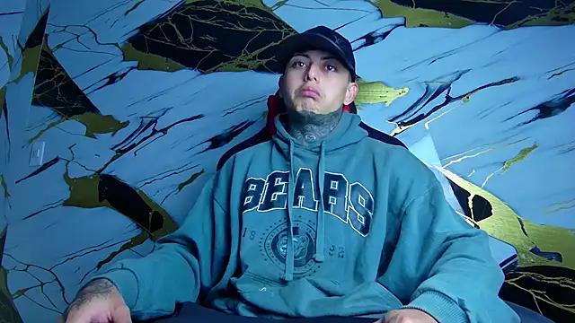 Snapshot of Kevin22_222 chatting on 01/25/25, 02:04 Kevin22 222 online show from 01/25/25, 02:04