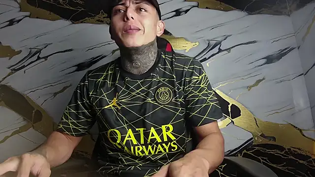 Snapshot of Kevin22_222 chatting on 01/27/25, 03:47 Kevin22 222 online show from 01/27/25, 03:47