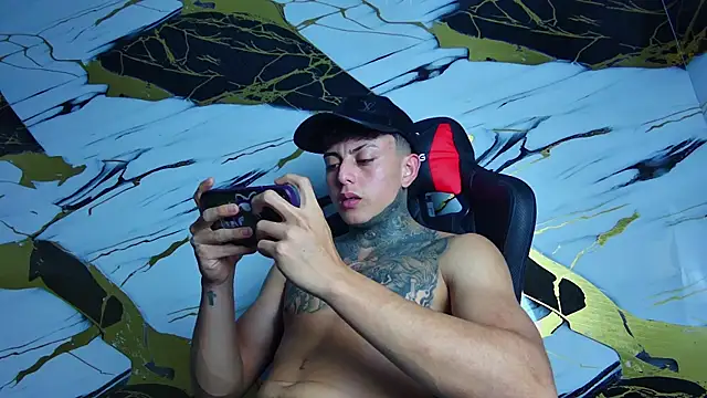 Snapshot of Kevin22_222 chatting on 01/30/25, 05:09 Kevin22 222 online show from 01/30/25, 05:09