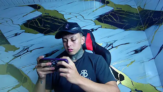 Snapshot of Kevin22_222 chatting on 01/31/25, 05:09 Kevin22 222 online show from 01/31/25, 05:09