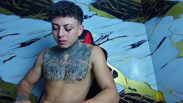 Snapshot of Kevin22_222 chatting on 02/11/25, 06:08 Kevin22 222 online show from 02/11/25, 06:08