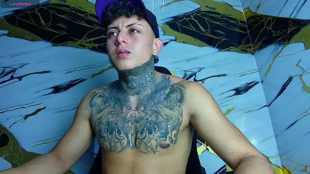 Snapshot of Kevin22_222 chatting on 03/03/25, 09:59 Kevin22 222 online show from 03/03/25, 09:59