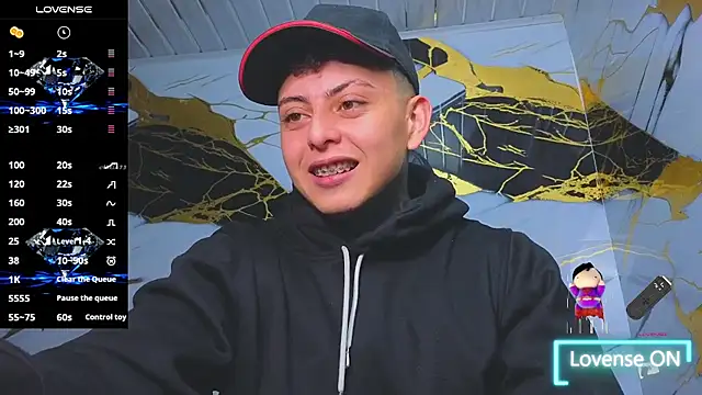 Snapshot of Kevin22_222 chatting on 10/02/25, 04:52 Kevin22 222 online show from 10/02/25, 04:52