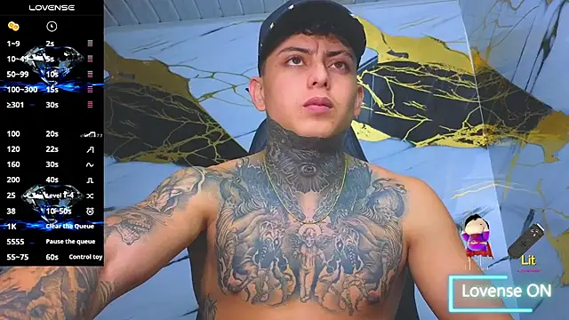 Snapshot of Kevin22_222 chatting on 10/06/25, 05:05 Kevin22 222 online show from 10/06/25, 05:05