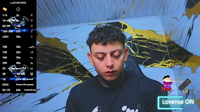 Snapshot of Kevin22_222 chatting on 10/11/25, 05:17 Kevin22 222 online show from 10/11/25, 05:17