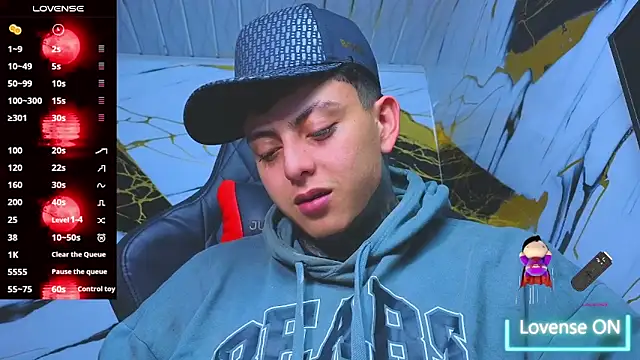 Snapshot of Kevin22_222 chatting on 10/30/25, 04:14 Kevin22 222 online show from 10/30/25, 04:14