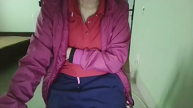 Luxcute286 online show from 10/24/25, 12:41