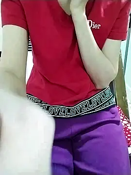 Luxcute286 online show from 10/28/25, 12:25