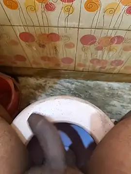 Snapshot of Rasharaj chatting on 12/21/24, 05:03 Rasharaj online show from 12/21/24, 05:03