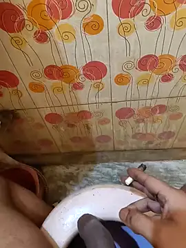 Snapshot of Rasharaj chatting on 12/21/24, 04:14 Rasharaj online show from 12/21/24, 04:14