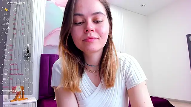 Snapshot of Kelly_Cuutie chatting on 03/21/25, 12:50 Kelly Cuutie online show from 03/21/25, 12:50