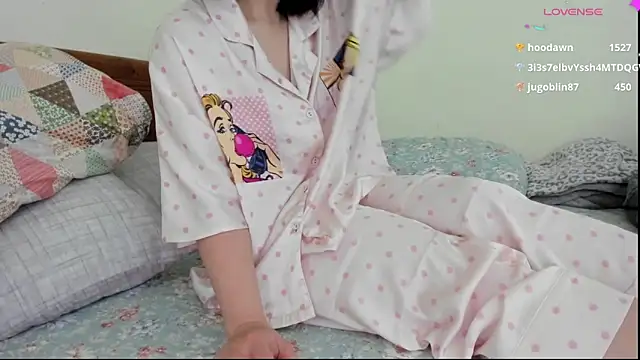 Baby Claraa online show from 01/05/25, 06:13