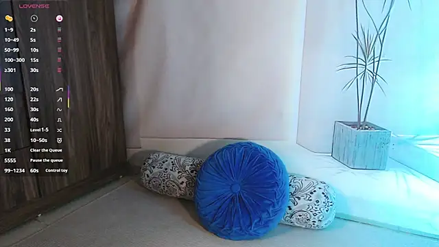 Baby Claraa online show from 10/15/25, 04:56