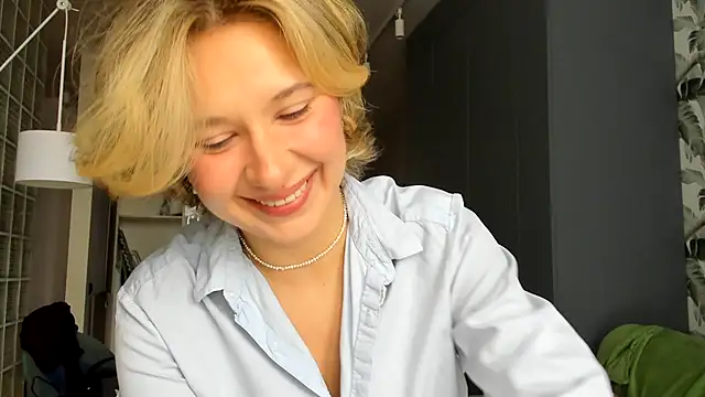 Snapshot of Lilith_lutherlow chatting on 12/21/25, 11:17 Lilith lutherlow online show from 12/21/25, 11:17