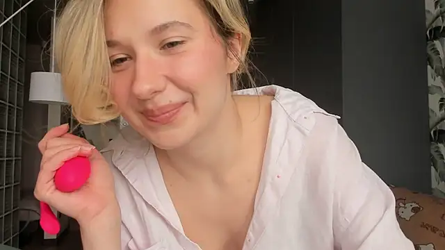 Snapshot of Lilith_lutherlow chatting on 03/15/26, 12:00 Lilith lutherlow online show from 03/15/26, 12:00