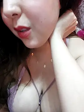 Snapshot of LoNa-daloua chatting on 02/20/25, 06:57 LoNa-daloua online show from 02/20/25, 06:57