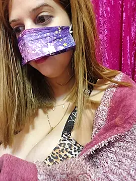 LoNa-daloua online show from 04/01/26, 06:38