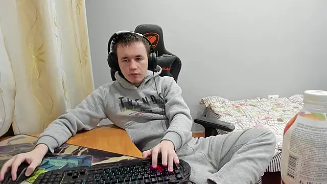 iliaskrislove online show from 11/30/25, 01:31