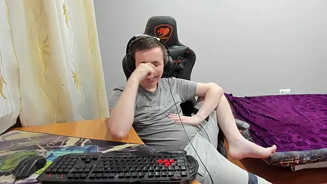 iliaskrislove online show from 12/16/25, 03:28