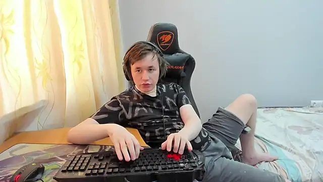 iliaskrislove online show from 04/16/26, 09:43