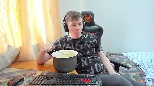 iliaskrislove online show from 05/24/26, 02:33