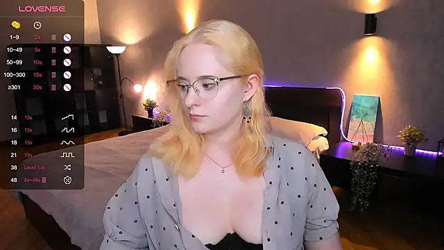 Aemilia  online show from 01/24/25, 03:34