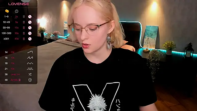 Aemilia  online show from 02/06/25, 12:16