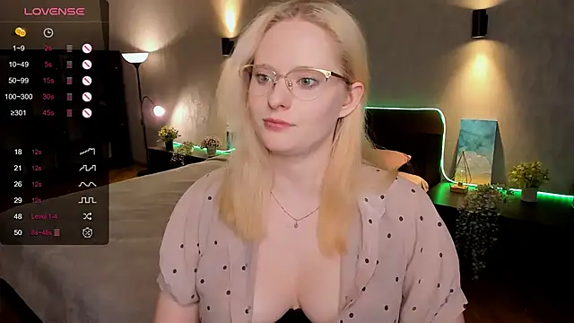 Aemilia  online show from 03/09/25, 02:10