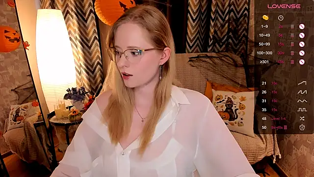 Aemilia  online show from 10/21/25, 08:15