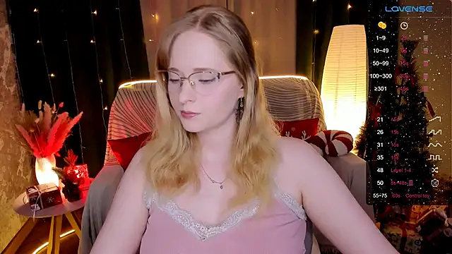 Aemilia  online show from 12/16/25, 08:19