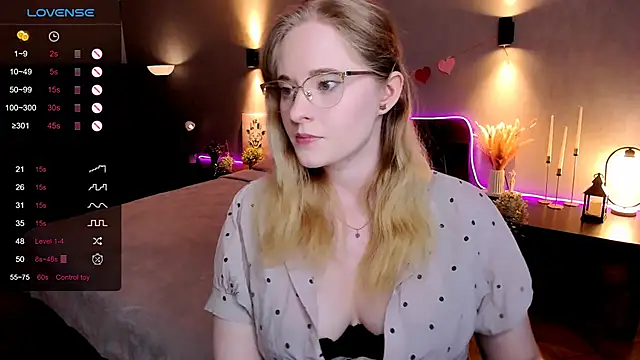 Aemilia  online show from 02/12/26, 08:31